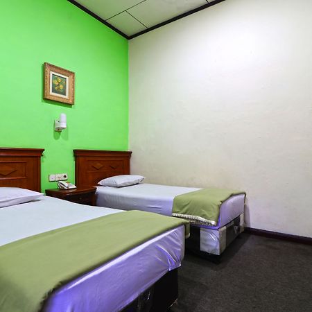 Hotel Sumatera Medan Exteriör bild