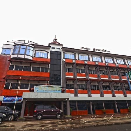 Hotel Sumatera Medan Exteriör bild