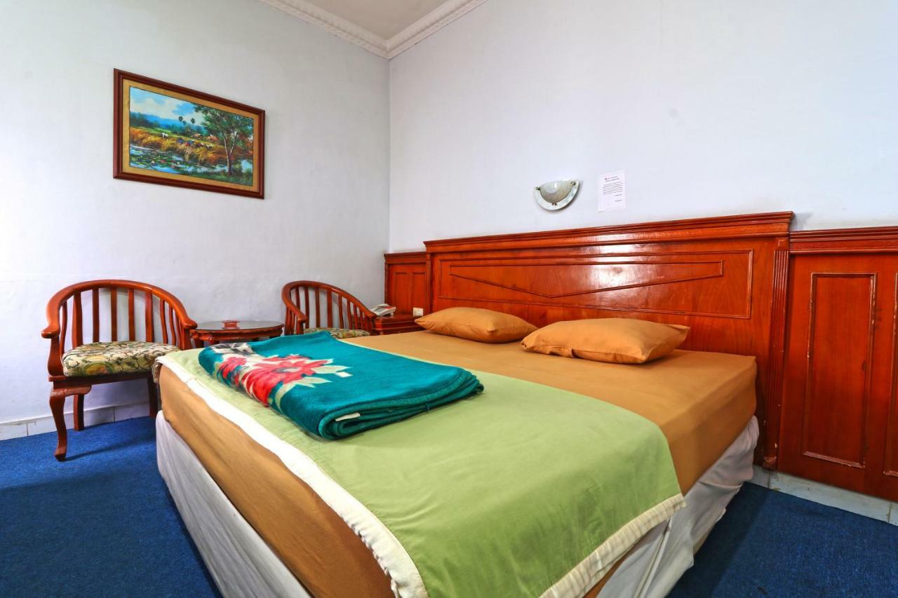 Hotel Sumatera Medan Exteriör bild