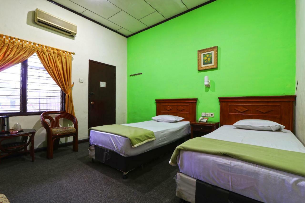 Hotel Sumatera Medan Exteriör bild
