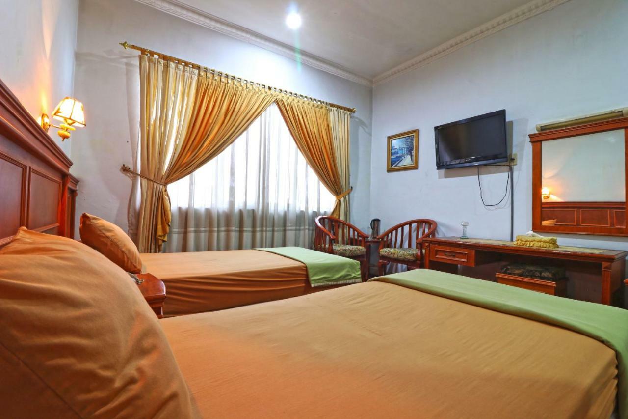 Hotel Sumatera Medan Exteriör bild