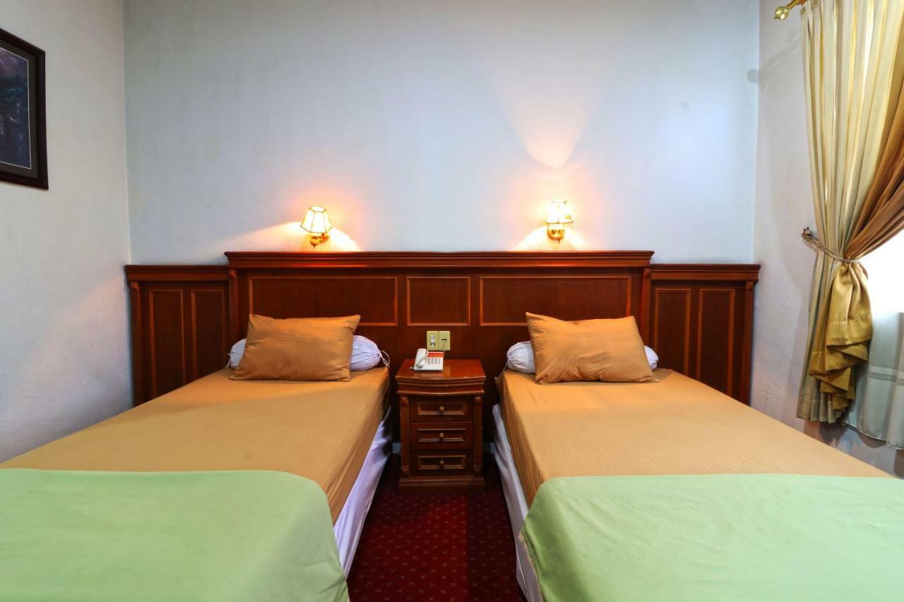 Hotel Sumatera Medan Exteriör bild